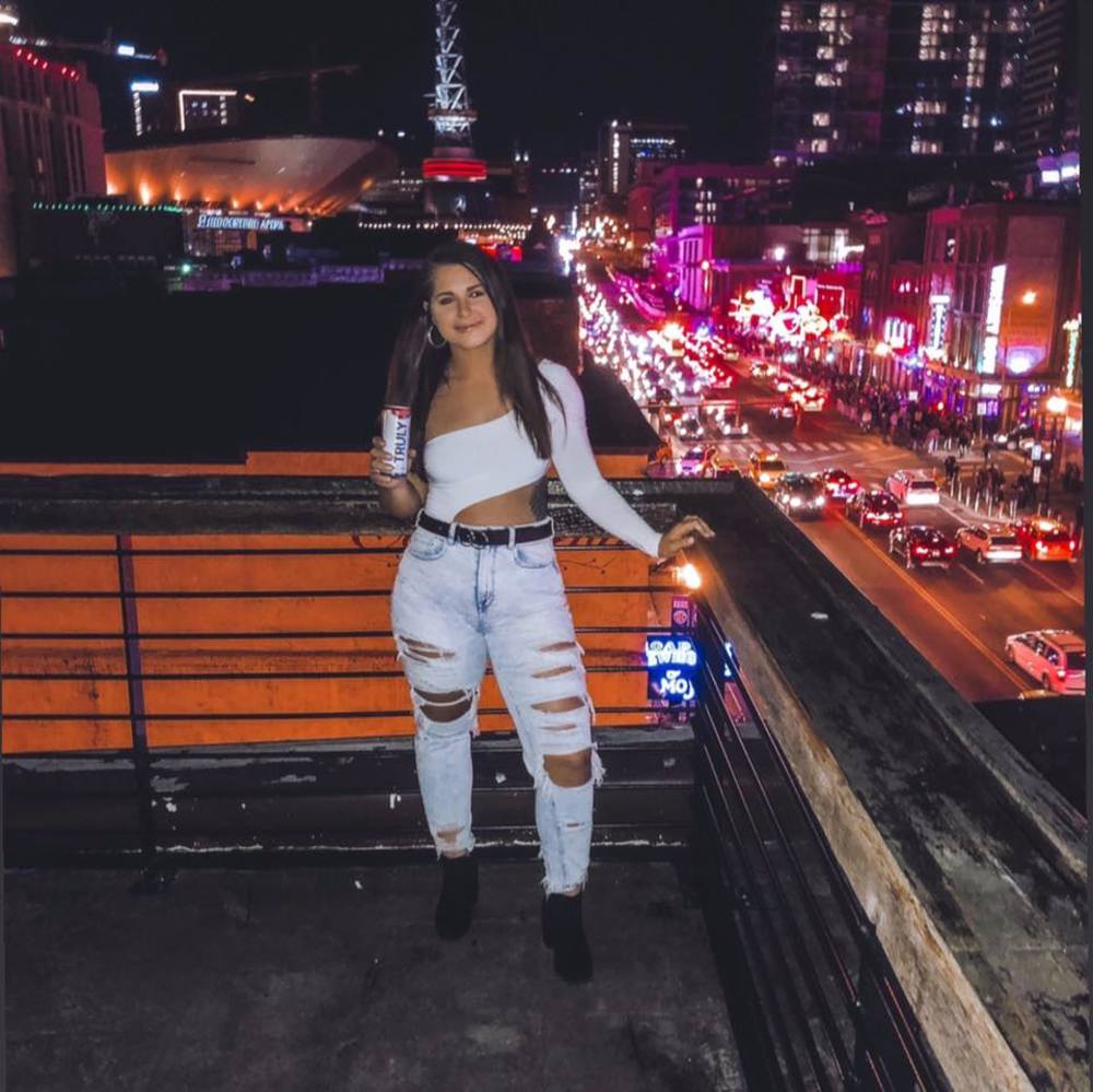 Meet your Posher, Amber